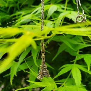 Silver Eiffel Tower necklace